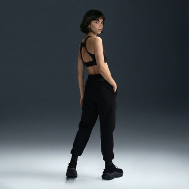  Nike Sportswear Tech Fleece Kadın Siyah Eşofman Altı