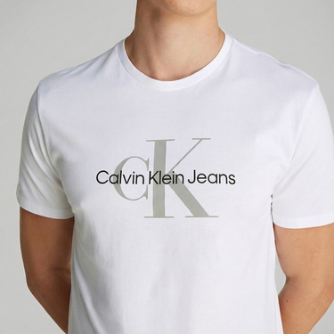  Calvin Klein Hero Monologo Erkek Beyaz T-Shirt