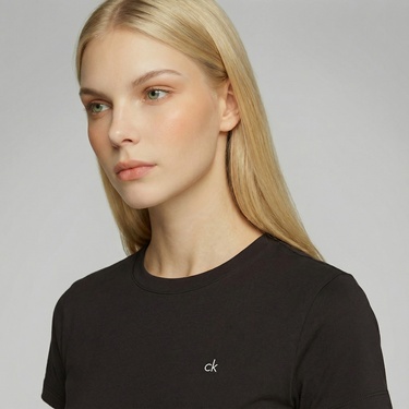  Calvin Klein Graphic Slim Kadın Siyah T-Shirt