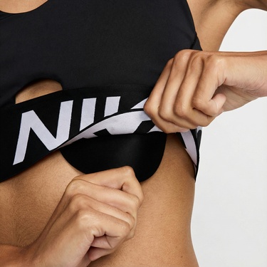  Nike Pro Indy Plunge Kadın Siyah Bra