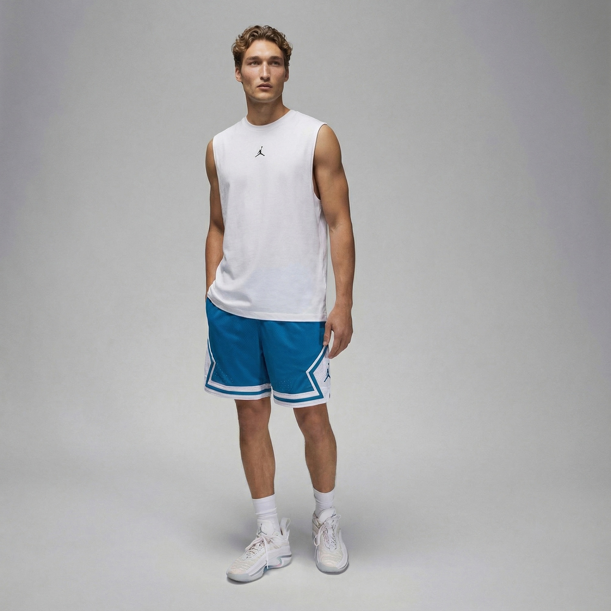 Jordan Dri-Fit Sport Erkek Beyaz Kolsuz T-Shirt