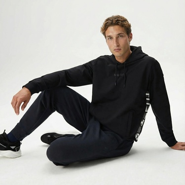  Nautica Erkek Siyah Standart Fit Sweatshirt