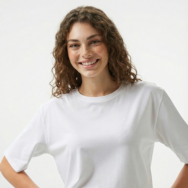  Nautica Kadın Beyaz Kısa Kollu Regular Fit T-Shirt