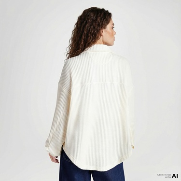  Converse Kadın Oversize Fit Krem Gömlek