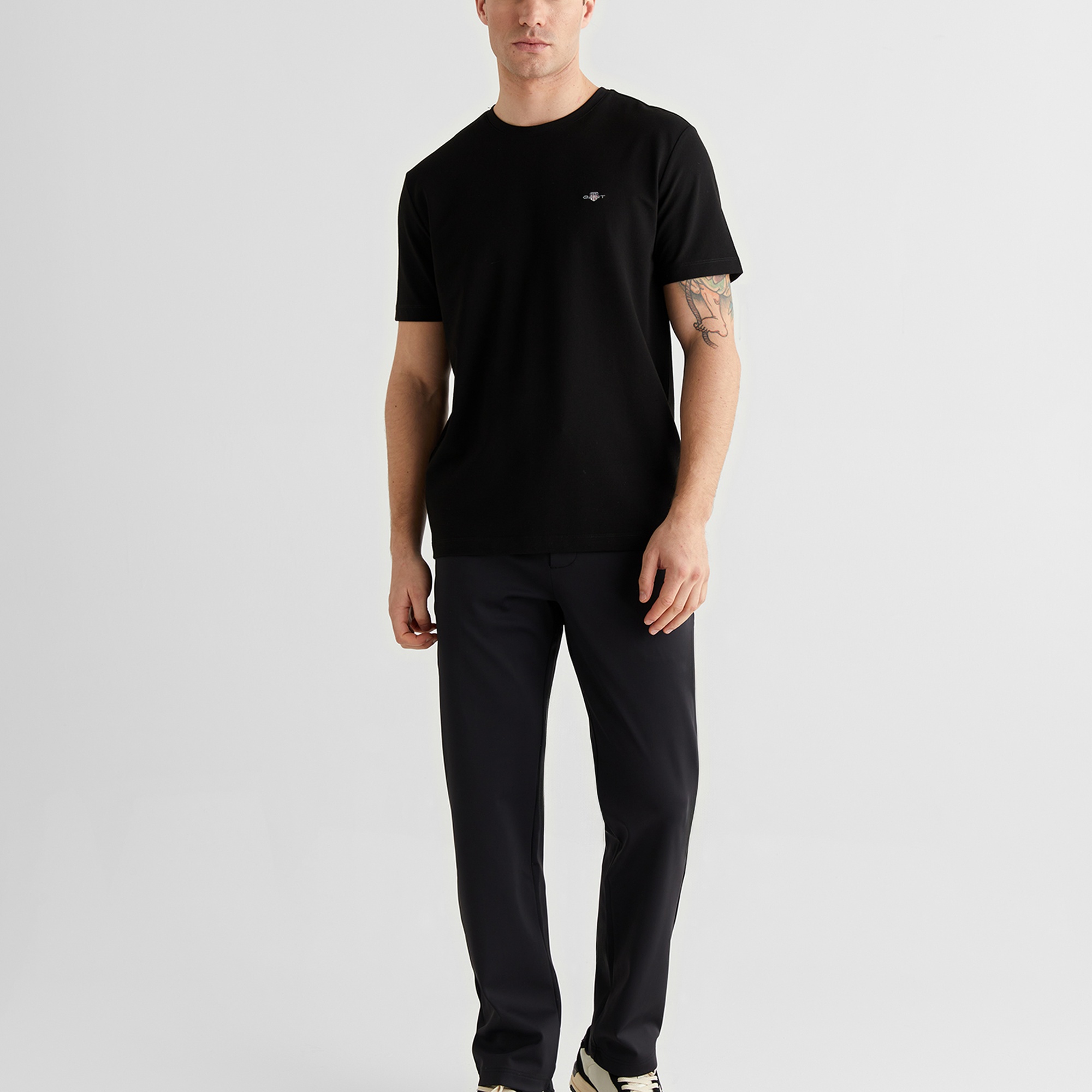 GANT Erkek Siyah Bisiklet Yaka Regular Fit T-Shirt