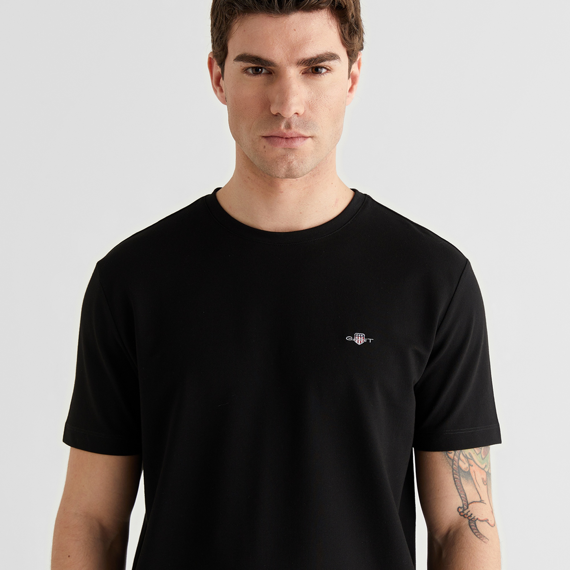 GANT Erkek Siyah Bisiklet Yaka Regular Fit T-Shirt