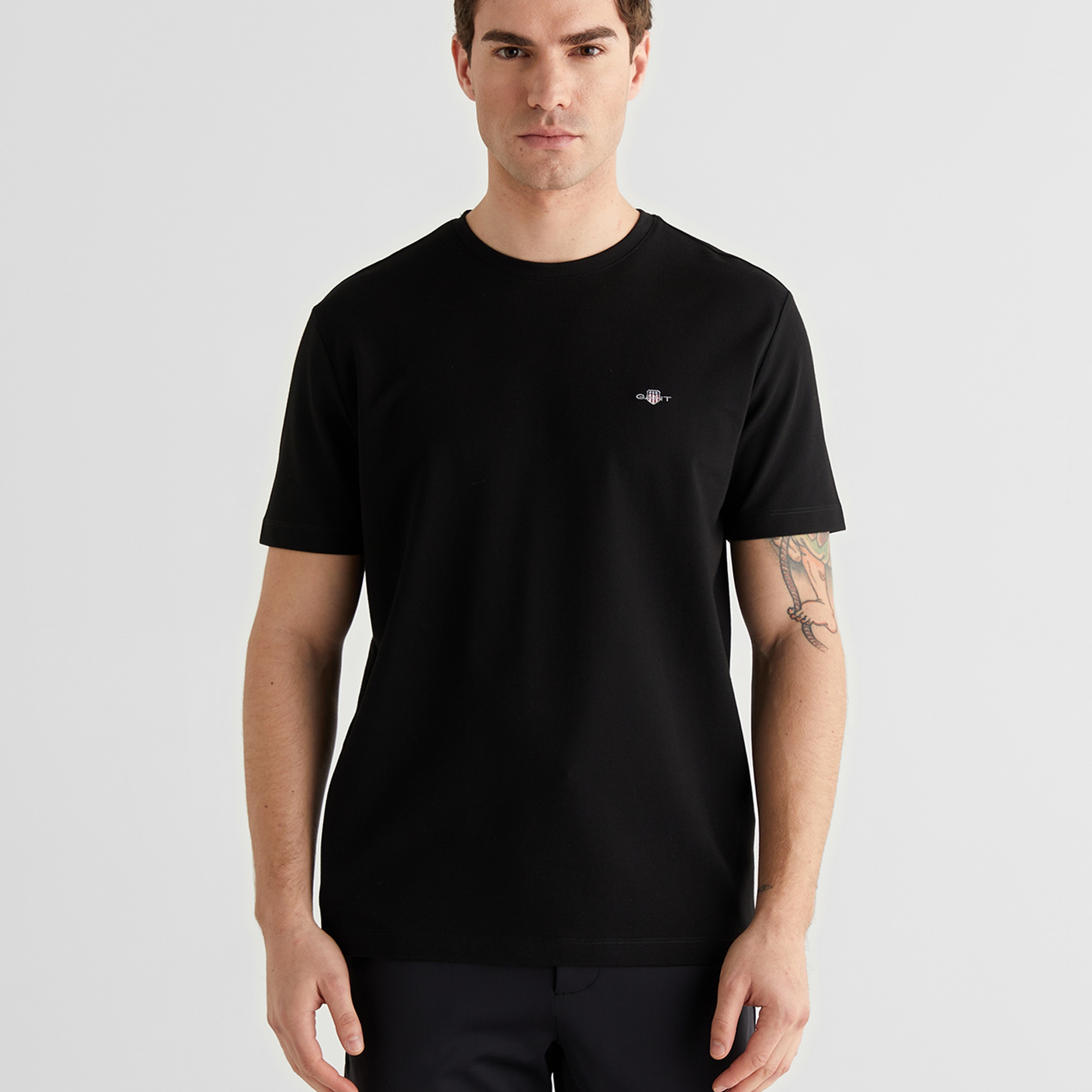 GANT Erkek Siyah Bisiklet Yaka Regular Fit T-Shirt