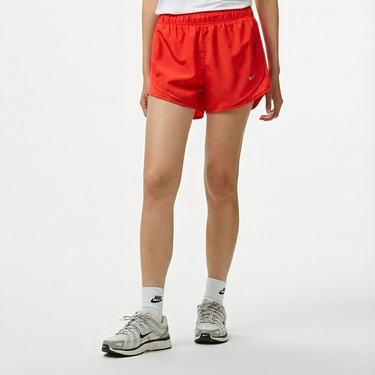  Nike Tempo Dri-Fit 8 cm Kadın Kırmızı Şort