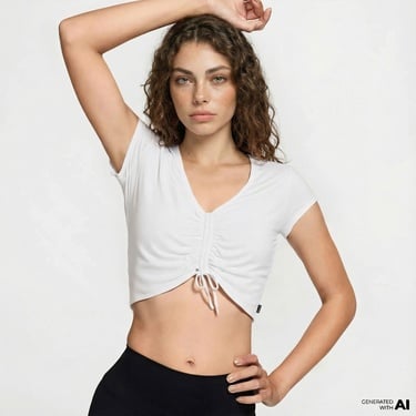  Converse Classic Kadın Slim Fit V Yaka Büzgülü Beyaz T-Shirt