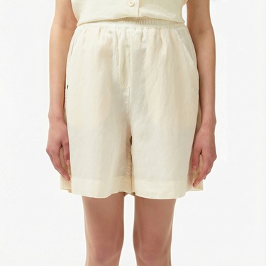  Lacoste Kadın Regular Fit Beyaz Bermuda Şort