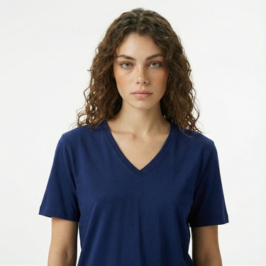  Nautica Kadın Lacivert Regular Fit T-Shirt