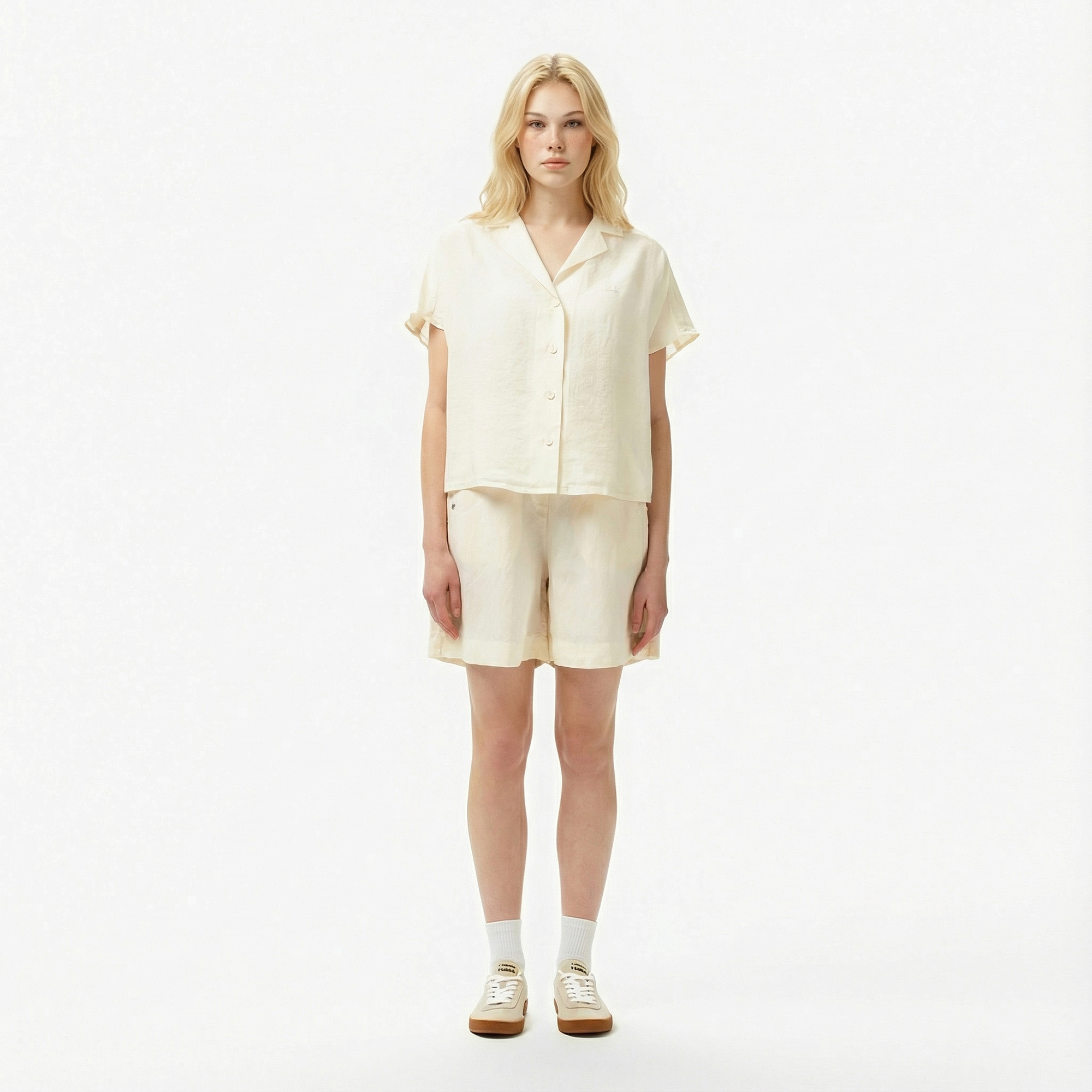  Lacoste Kadın Regular Fit Kısa Kollu Keten Beyaz Gömlek