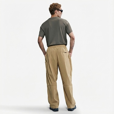  Nike Tech Woven Erkek Bej Eşofman Altı