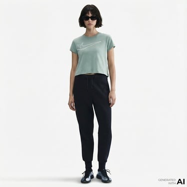  Nike Sportswear Club Kadın Yeşil T-Shirt