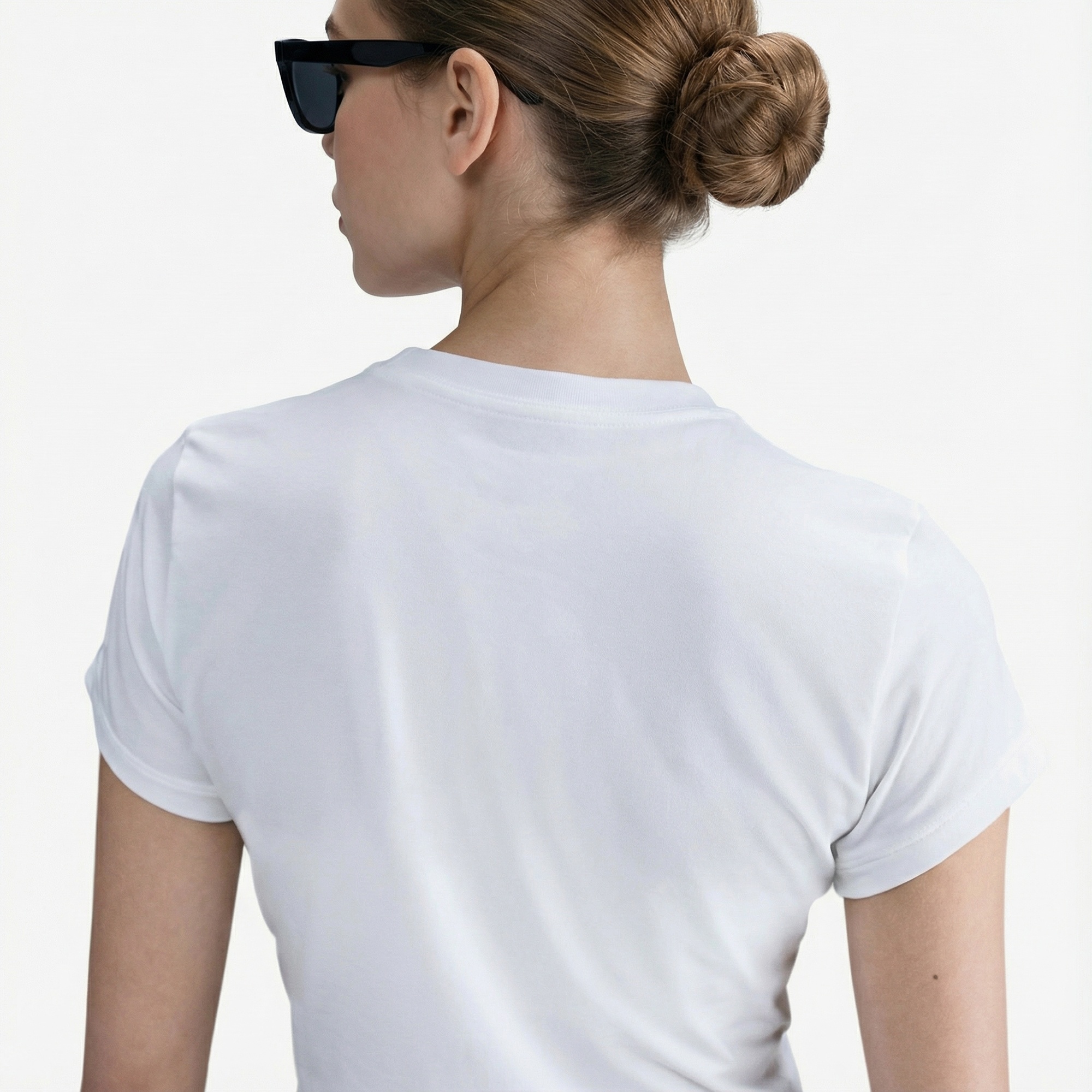 Nike Sportswear Chill Knit Kadın Beyaz Crop T-Shirt