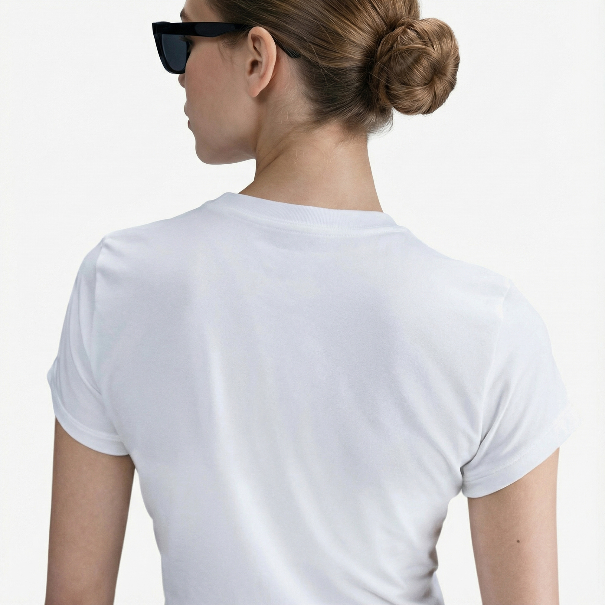  Nike Sportswear Chill Knit Kadın Beyaz Crop T-Shirt