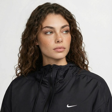  Nike Sportswear Classic Woven Kadın Siyah Ceket