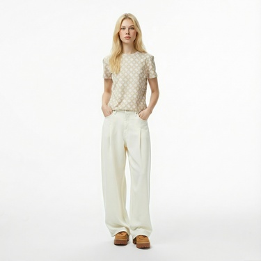  Guess Gloria Regular Fit Kadın Krem T-Shirt