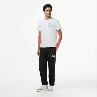  Calvin Klein Bauhaus Logo Graphic Erkek Beyaz T-Shirt