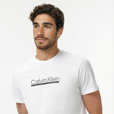  Calvin Klein Outline Tape Graphic Erkek Beyaz T-Shirt