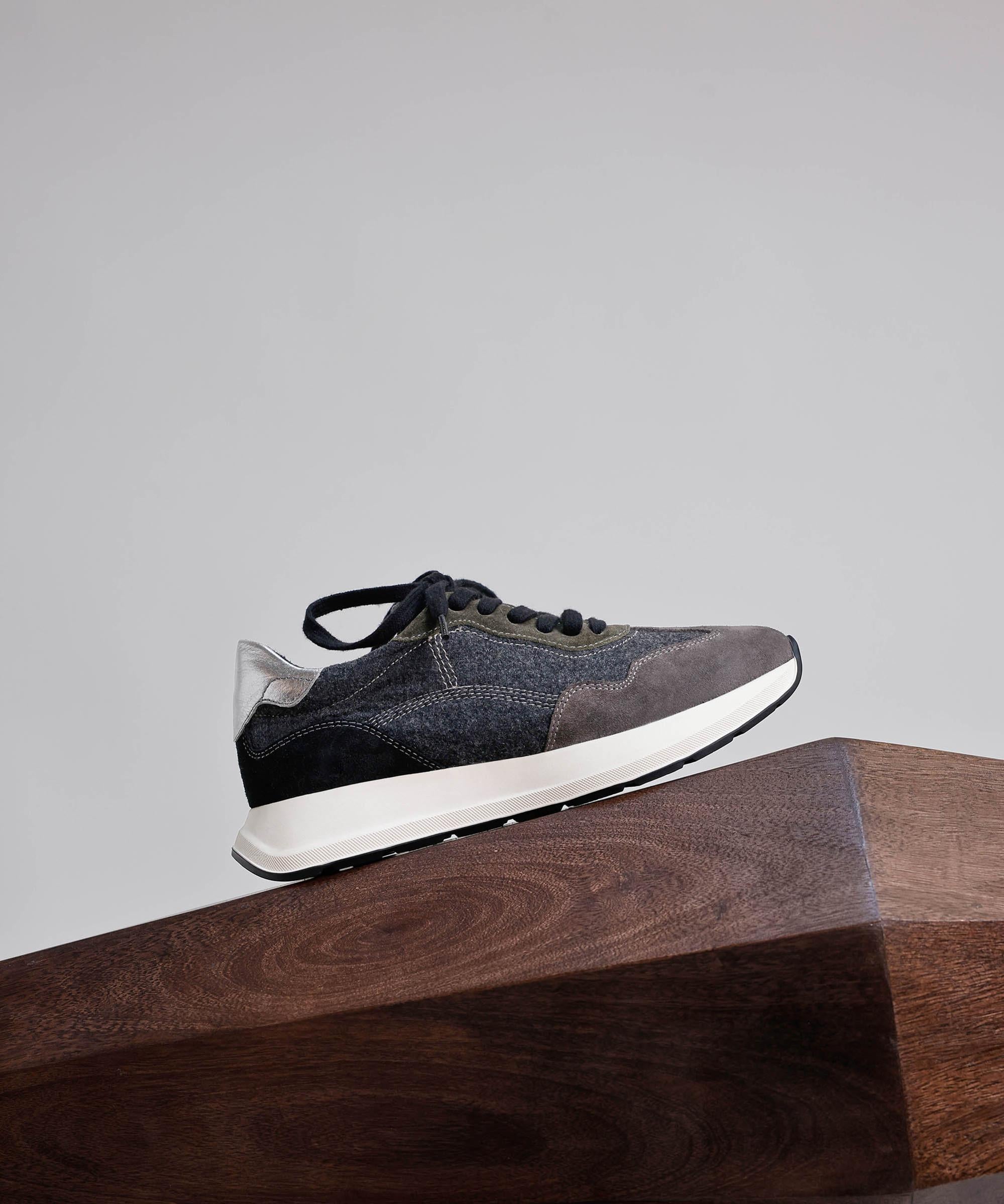 YARGICI Kalın Tabanlı Spor Ayakkabı