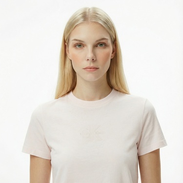  Calvin Klein Classic Foil Monologo Kadın Beyaz T-Shirt