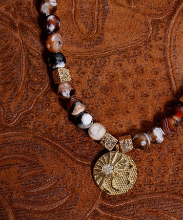  YARGICI Akik Ve Lav Taşı İçerikli Kolye