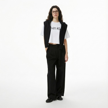  Calvin Klein Boxy Logo Graphic Kadın Beyaz T-Shirt