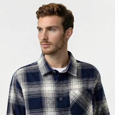  Nautica Erkek Lacivert Classic Fit Gömlek