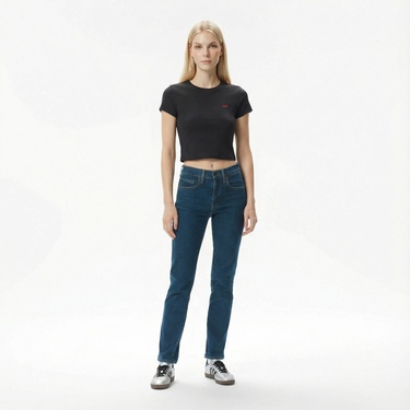  Levi's Essential Sporty Caviar Kadın Siyah Crop T-Shirt