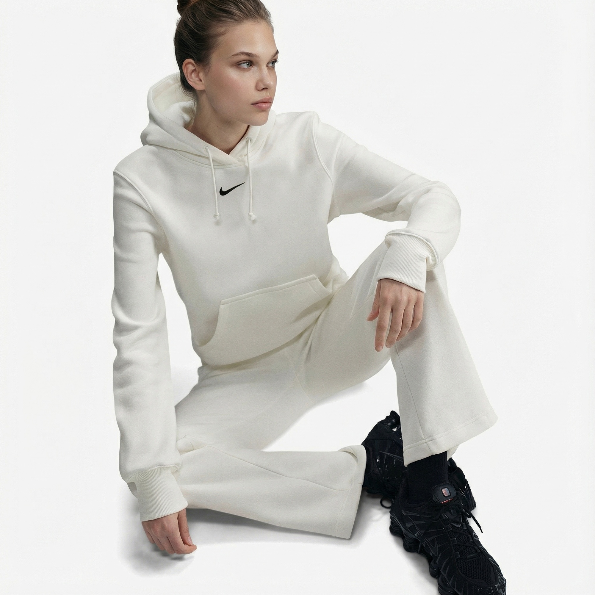 Nike Sportswear Phoenix Fleece Kadın Beyaz Kapüşonlu Hoodie