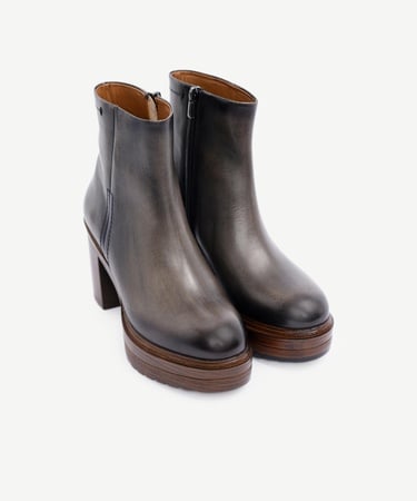  YARGICI Kalın Dolgu Topuklu Deri Bot