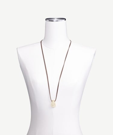  YARGICI Metal Uç Detaylı Uzun Kolye