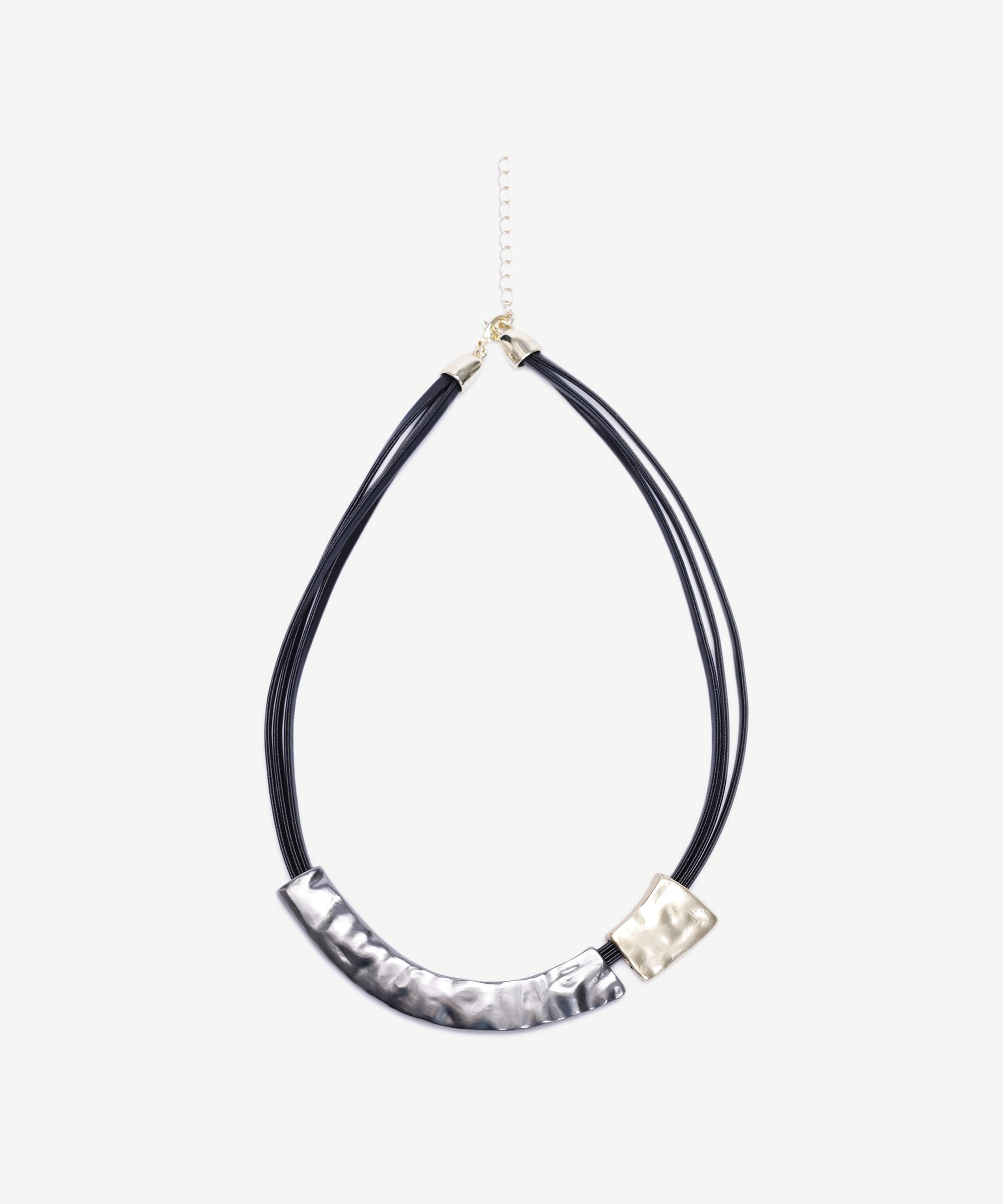  YARGICI Metal Aksesuarlı Kolye