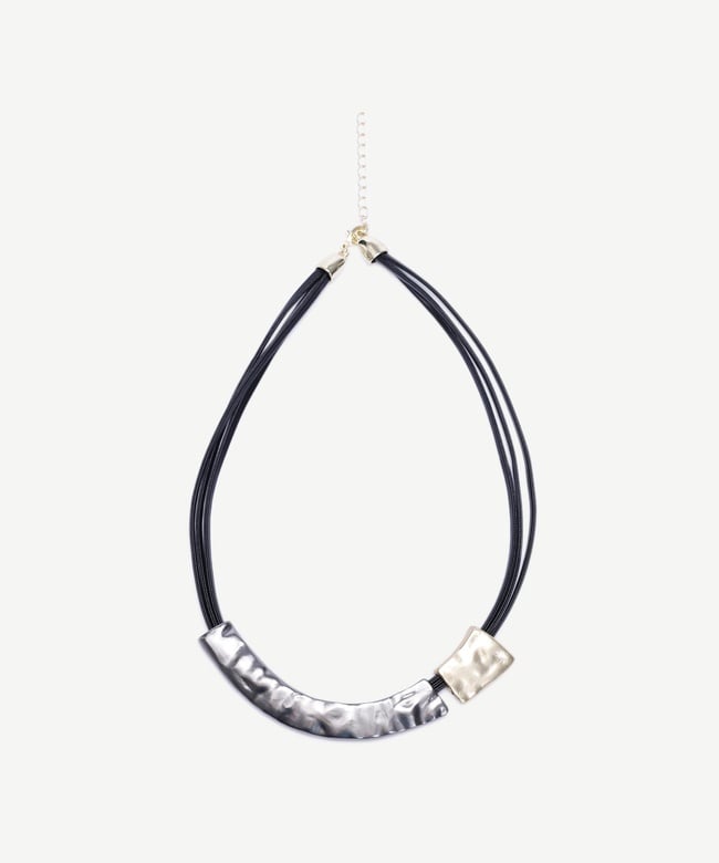  YARGICI Metal Aksesuarlı Kolye