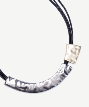  YARGICI Metal Aksesuarlı Kolye