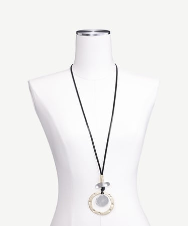  YARGICI Metal Uç Detaylı Uzun Kolye