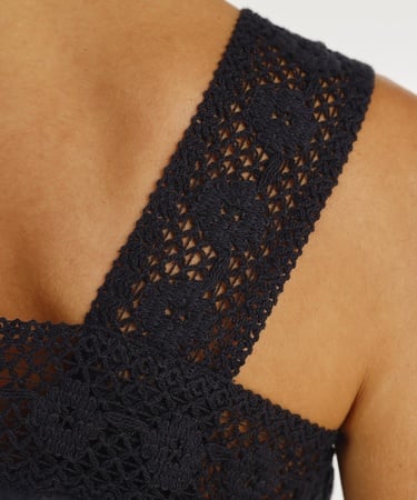  YARGICI Kare Yakalı Crochet Detaylı Crop Üst