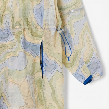  Lacoste Kadın Oversize Fit Kapüşonlu Renkli Mont