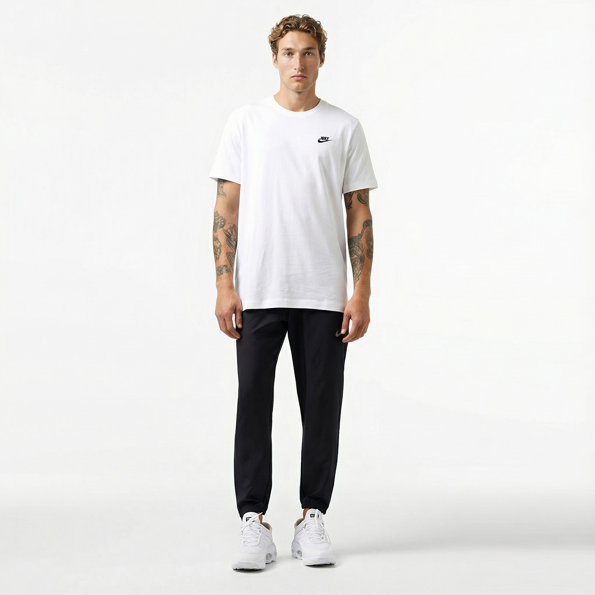Nike Sportswear Club Erkek Beyaz T-Shirt
