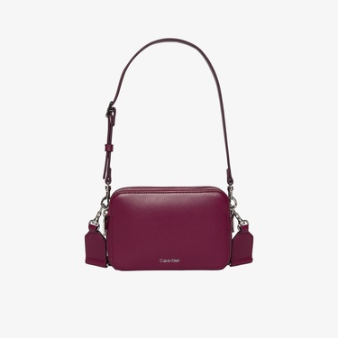  Calvin Klein Webbing Double Strap Camera Kadın Kırmızı Çapraz Çanta