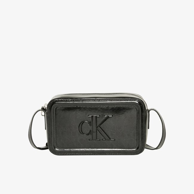  Calvin Klein Bold Metallic Camera Kadın Siyah Çapraz Çanta