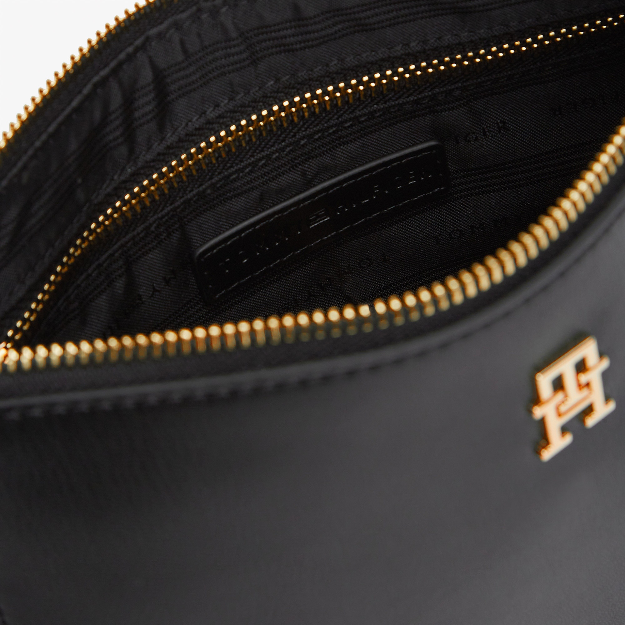 Tommy Hilfiger Glam Kadın Siyah Çapraz Çanta