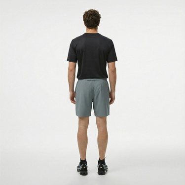  Nike Dri-Fit Challenger 18 cm Erkek Gri Şort