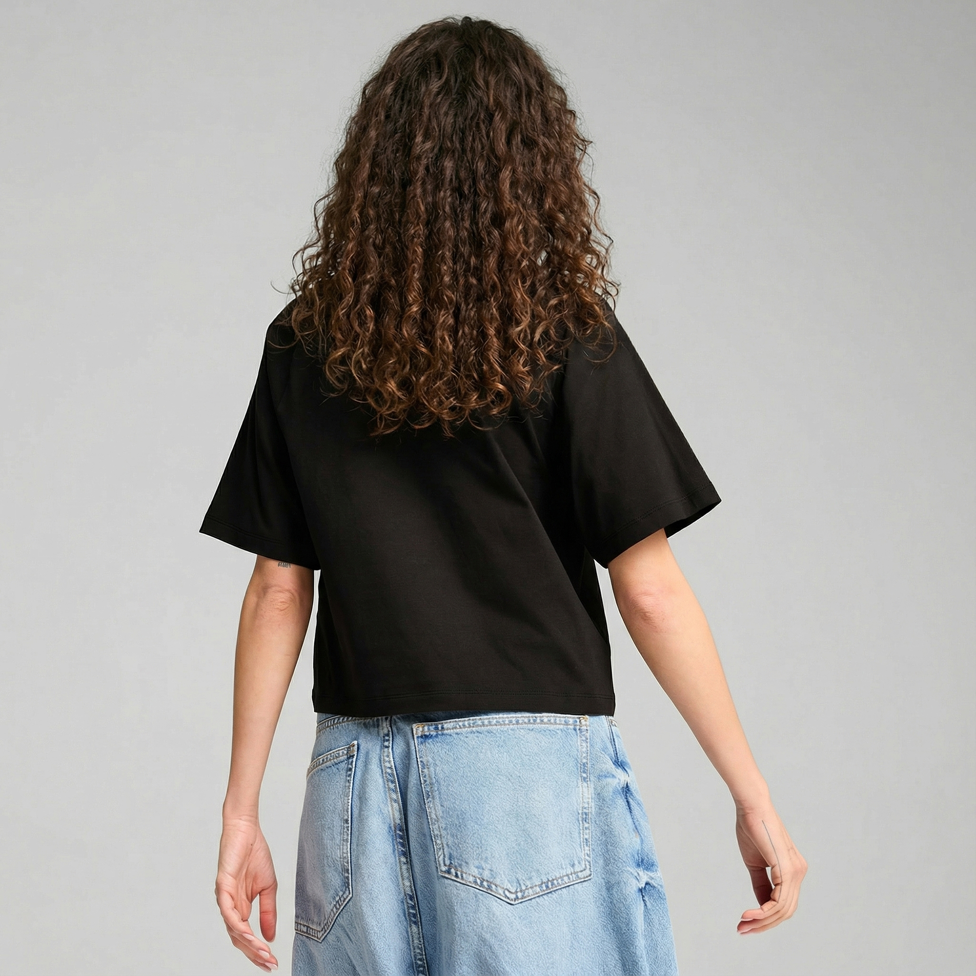 Puma Classics Relaxed Kadın Siyah T-Shirt