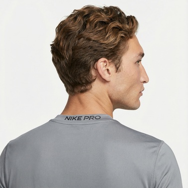  Nike Pro Dri-Fit Erkek Gri T-Shirt