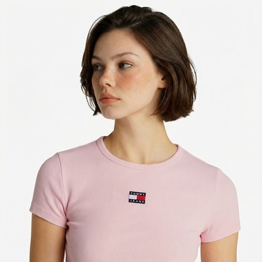  Tommy Jeans Slim Badge Rib Kadın Pembe T-Shirt