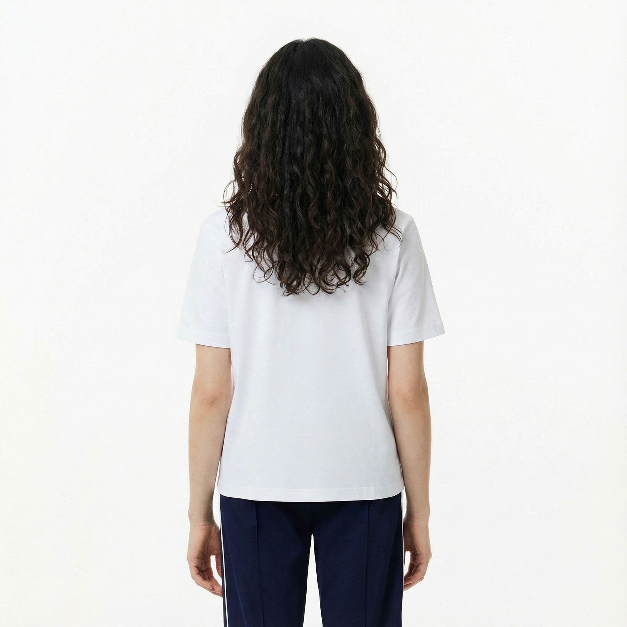Lacoste Kadın Relaxed Fit V Yaka Beyaz T-Shirt
