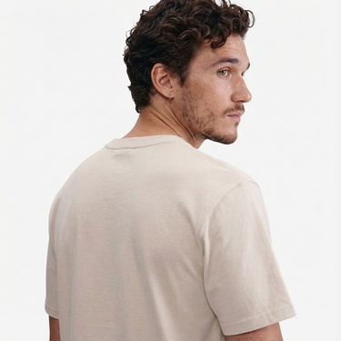  Nike Sportswear Premium Essentials Erkek Krem Rengi T-Shirt