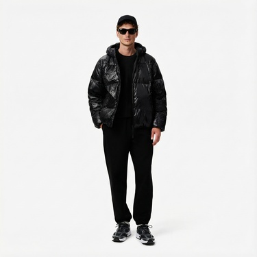  Lacoste Erkek Relaxed Fit Kapüşonlu Siyah Mont